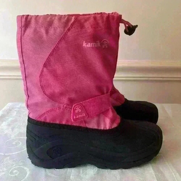 Kamik Girls’ Size 5 Pink and Black Velcro Strap and Bungee Cord Winter Boots - Picture 2 of 5